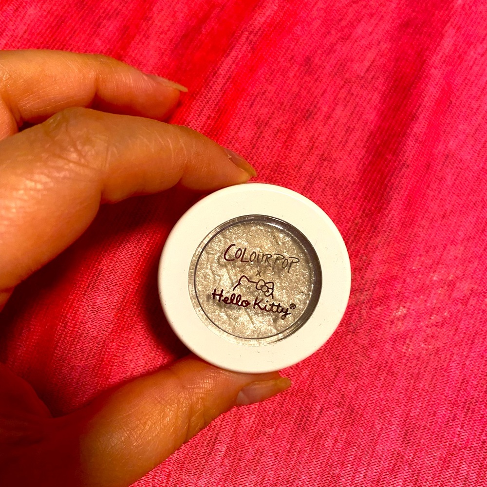 Colour pop hello kitty single shimmer eye shadow